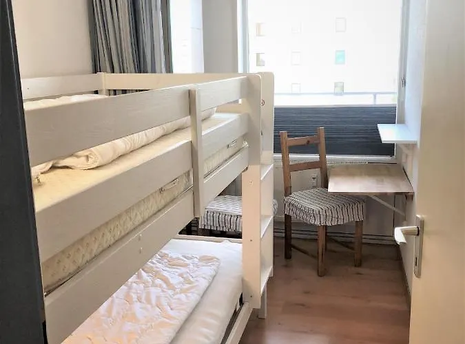 Vier Jahreszeiten 1-79 דירה *